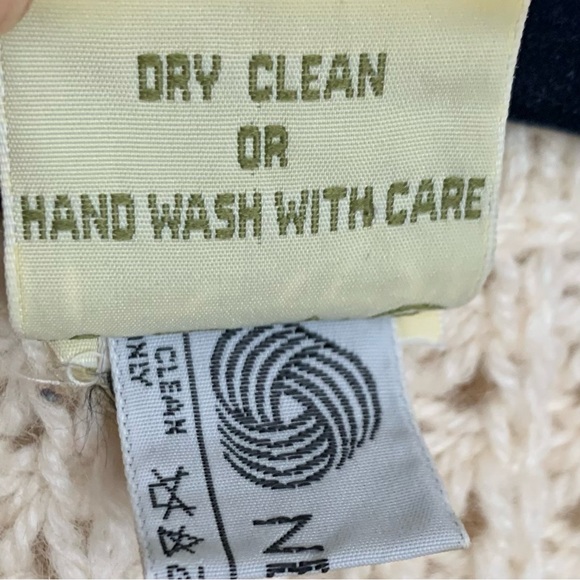 Falcarragh Made in Ireland Pure New Shawl Neck Wool Sweater Sz M - Picture 6 of 6